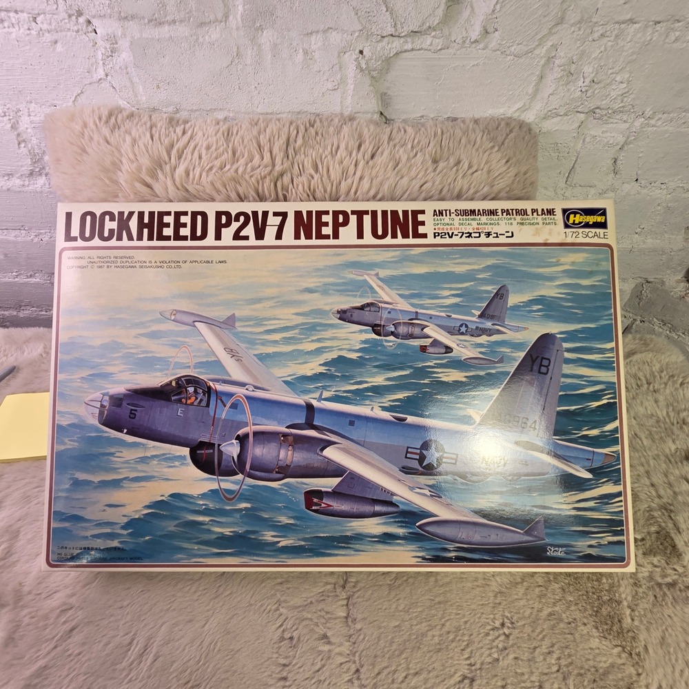 Hasegawa Lockheed P2V-7 Neptune Anti-Submarine Patrol Plane 1/72 Model Kit K6